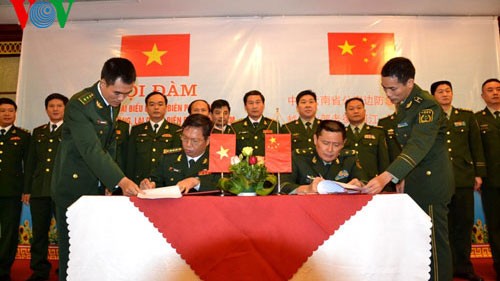 Vietnam, China jointly build border of peace and stability - ảnh 1